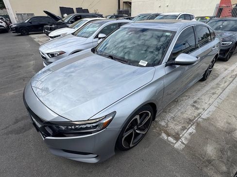 Used 2019 Honda Accord Sport image 2