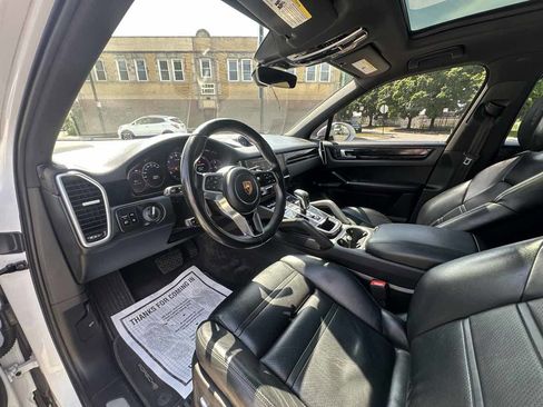 Used 2019 Porsche Cayenne AWD/4WD image 10