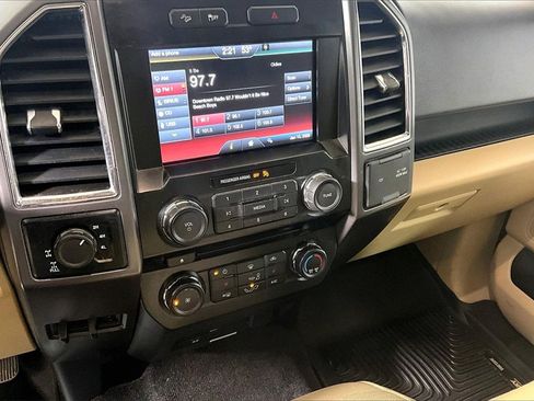 Used 2015 Ford F150 XLT w/ Equipment Group 302A Luxury image 21