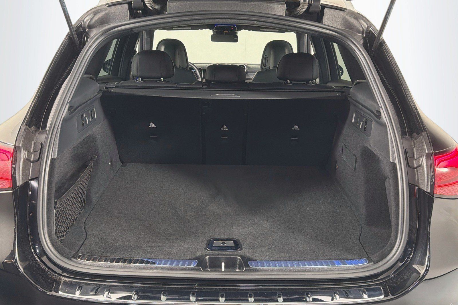 Used 2024 Mercedes-Benz GLC 300 4MATIC image 22