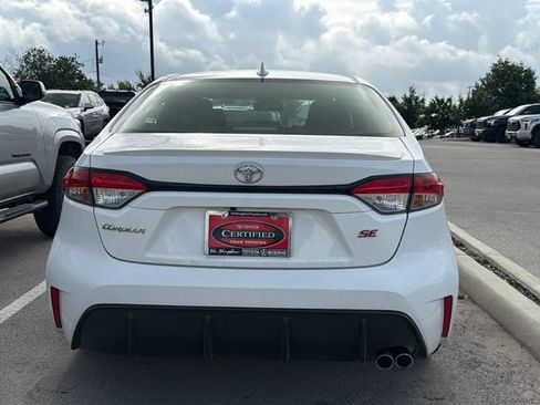 Certified 2025 Toyota Corolla SE w/ SE Premium Package FWD image 9
