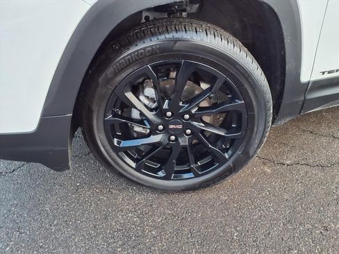 Certified 2023 GMC Terrain SLE w/ Elevation Edition image 36