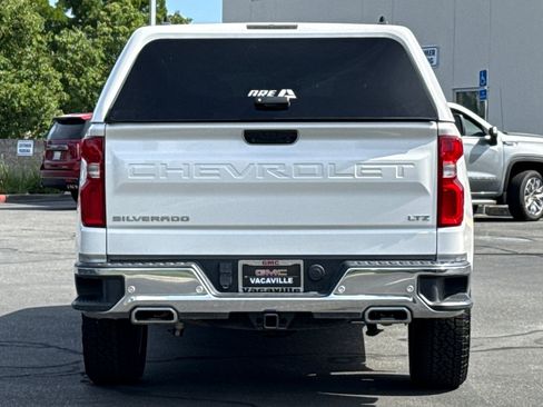 Used 2023 Chevrolet Silverado 1500 LTZ AWD/4WD image 6