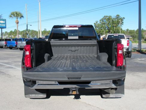 Used 2024 Chevrolet Silverado 3500 LTZ w/ LTZ Convenience Package image 6
