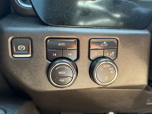 Used 2022 Chevrolet Silverado 1500 LT w/ Protection Package image 36