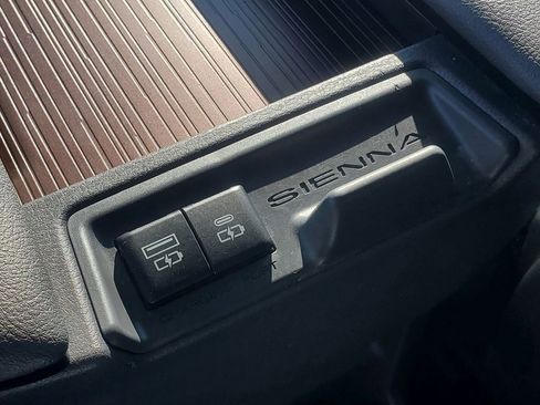 Used 2023 Toyota Sienna LE image 25