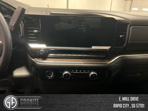 Used 2023 GMC Sierra 1500 Elevation image 18
