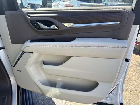 Used 2021 GMC Yukon XL Denali image 18