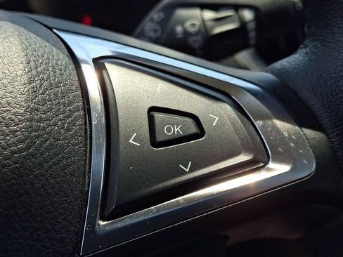 Used 2020 Ford Edge Titanium FWD image 28