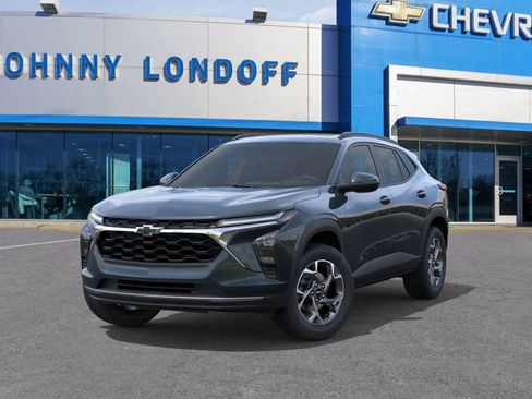 New 2026 Chevrolet Trax LT w/ Sunroof Package image 6