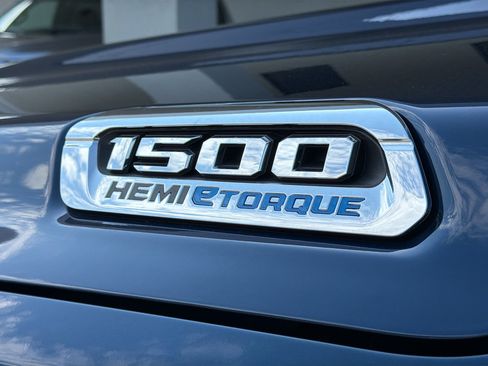 Used 2023 RAM 1500 Laramie AWD/4WD image 10