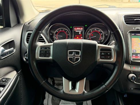 Used 2019 Dodge Journey Crossroad w/ Nav & Sun Group FWD image 40