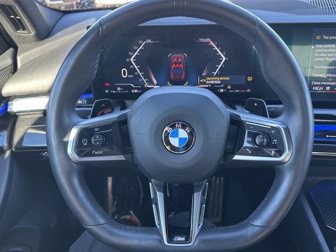 Used 2024 BMW 540i xDrive 540i xDrive w/ Premium Package image 19