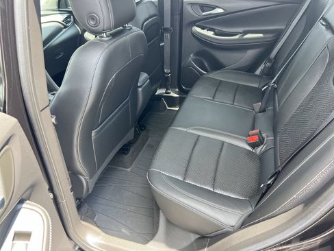 Used 2023 Buick Encore GX Essence w/ Experience Buick Package FWD image 32