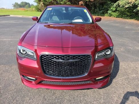 Used 2023 Chrysler 300 Touring L w/ Popular Equipment Group RWD image 2