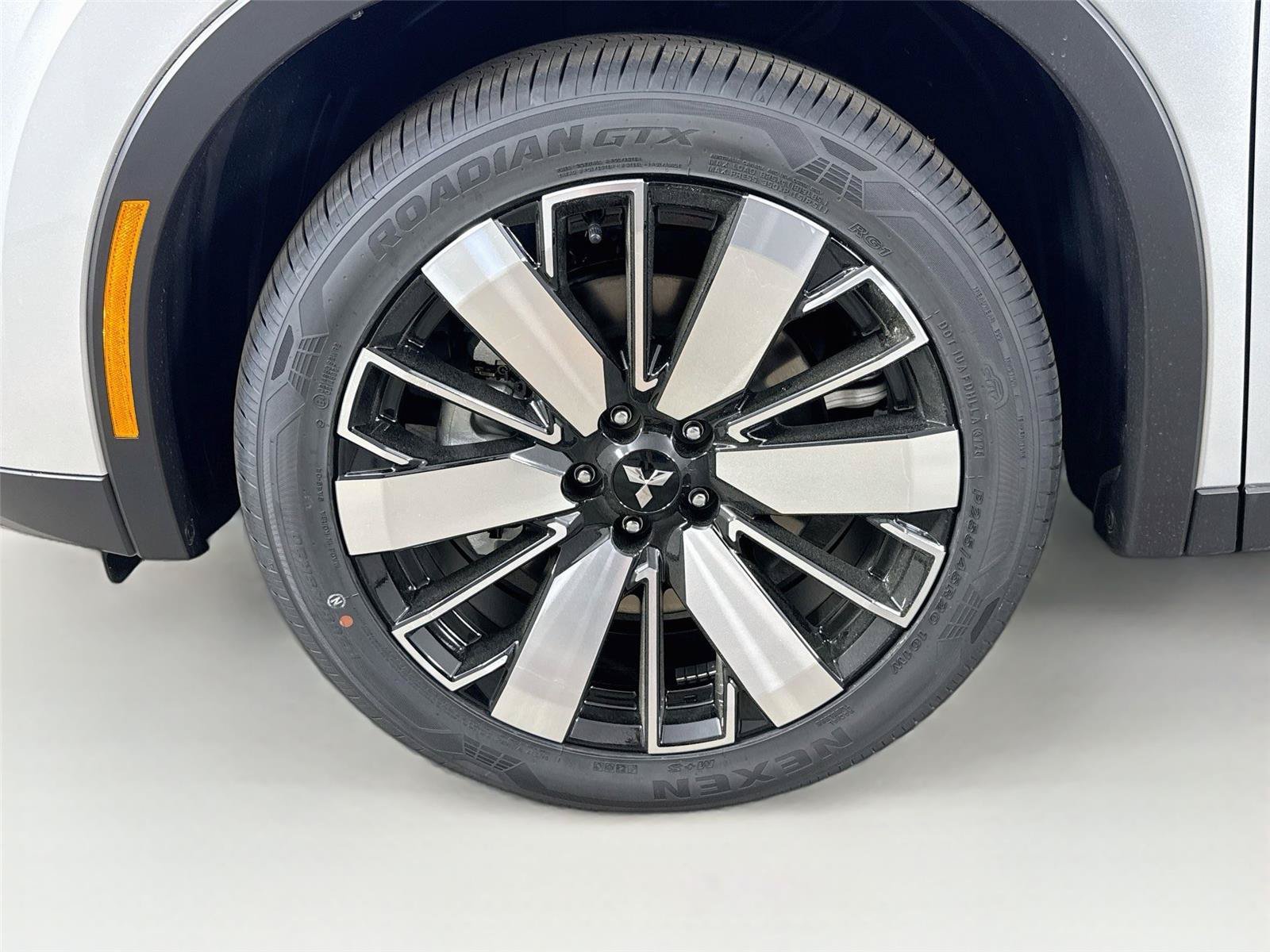 New 2026 Mitsubishi Outlander SE FWD image 26