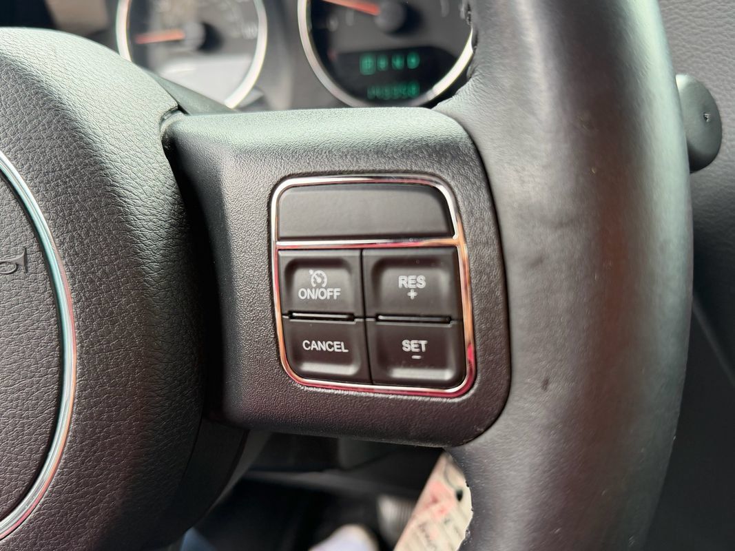 Used 2014 Jeep Wrangler Unlimited Rubicon w/ Connectivity Group AWD/4WD image 21