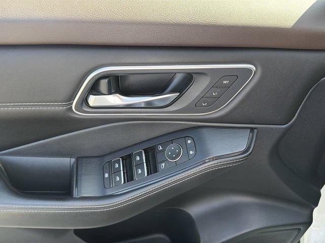 Certified 2021 Nissan Rogue SL AWD/4WD image 16