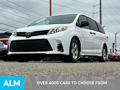 Used 2020 Toyota Sienna L FWD image 2