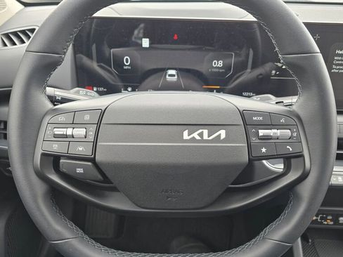 Used 2025 Kia K4 EX FWD image 27