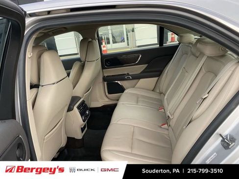 Used 2017 Lincoln Continental Reserve w/ Climate Package image 6