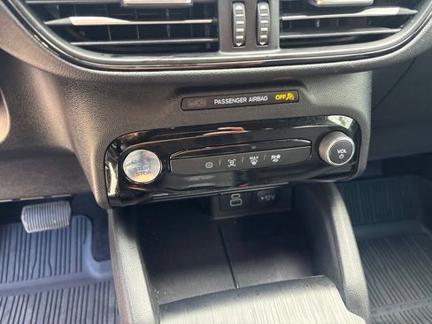 Used 2025 Ford Escape ST-Line w/ Equipment Group 301A FWD image 18