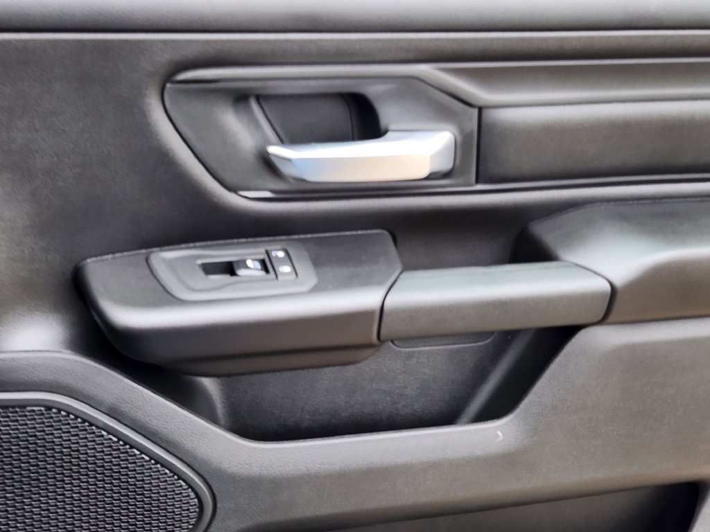 New 2027 RAM 1500 Express AWD/4WD image 12