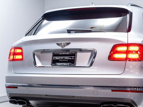 Used 2020 Bentley Bentayga AWD/4WD image 76