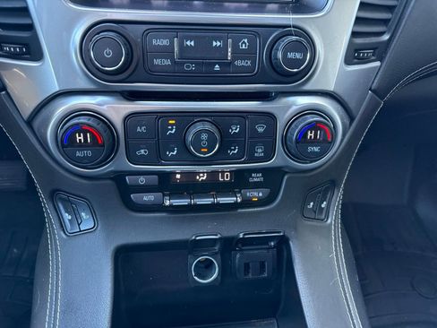 Used 2019 Chevrolet Suburban LT w/ RST Edition AWD/4WD image 28
