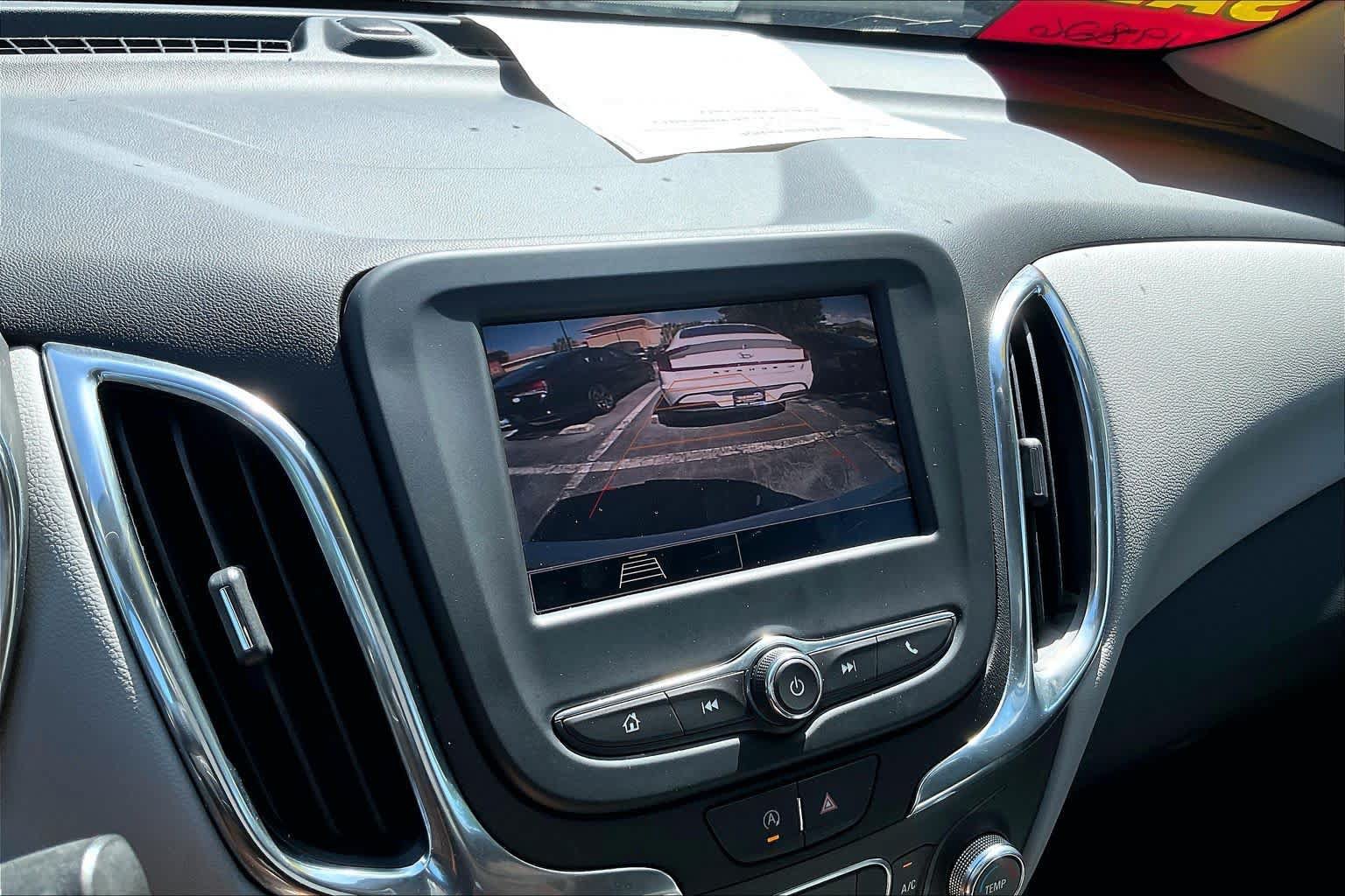 Used 2022 Chevrolet Equinox LS w/ LS Convenience Package FWD image 21