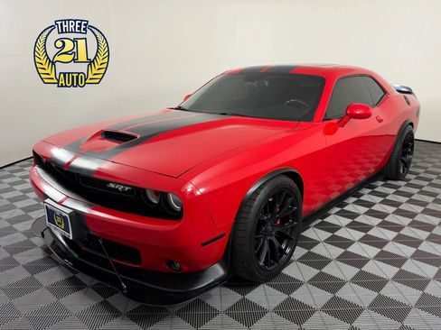 Used 2015 Dodge Challenger SRT w/ Technology Group RWD image 1