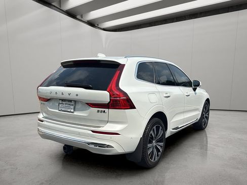 Used 2023 Volvo XC60 B5 Ultimate w/ Climate Package AWD/4WD image 5