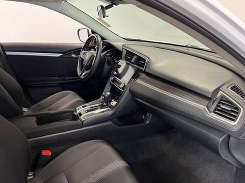 Used 2019 Honda Civic EX image 11