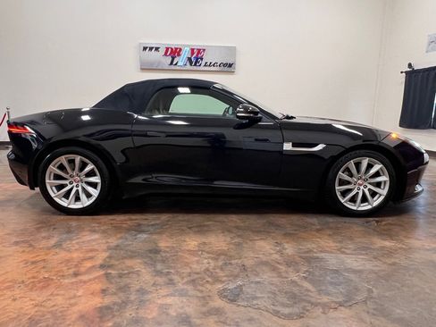 Used 2019 Jaguar F-TYPE image 22