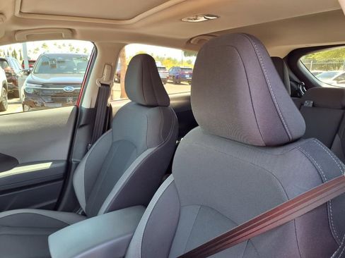 Certified 2025 Subaru Crosstrek 2.0i Premium image 25
