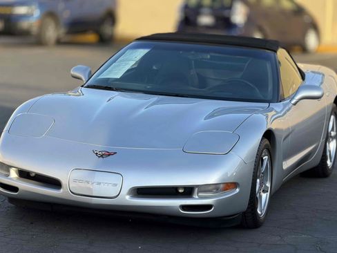 Used 2001 Chevrolet Corvette Convertible w/ Preferred Equipment Group2 RWD image 4