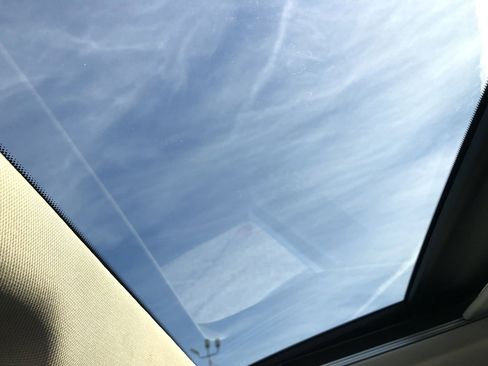 Used 2025 Nissan Rogue SV w/ SV Premium Package image 24