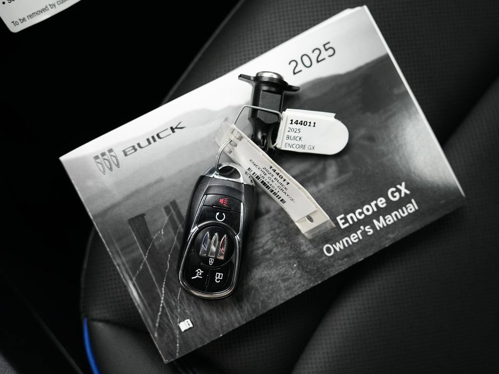 Used 2025 Buick Encore GX Sport Touring w/ Advanced Technology Package AWD/4WD image 21