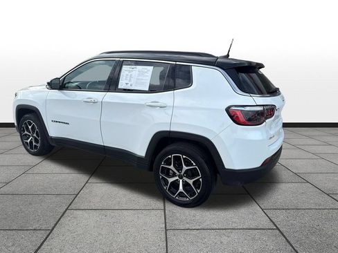 Used 2025 Jeep Compass Limited AWD/4WD image 3