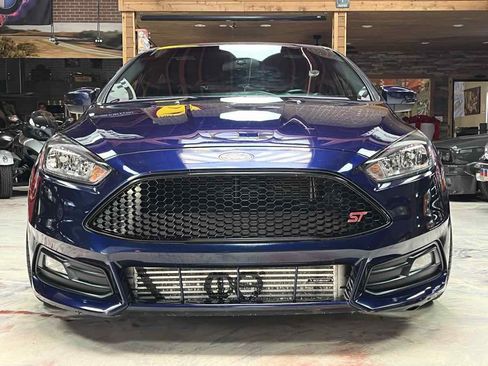 Used 2016 Ford Focus ST FWD image 3