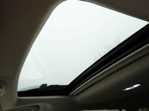 Used 2025 Subaru Outback Touring image 31