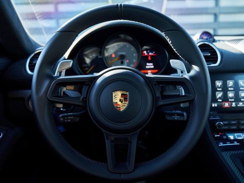 Used 2024 Porsche 718 Cayman GT4 RS w/ Weissach Package RWD image 41