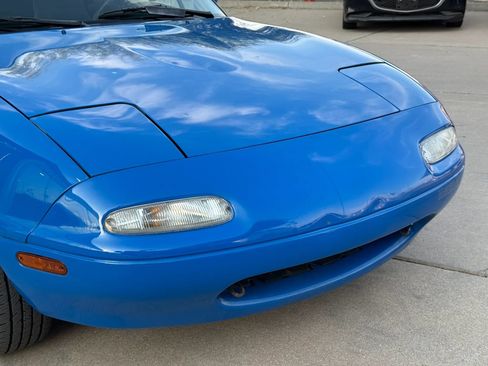 Used 1990 MAZDA MX-5 Miata RWD image 34