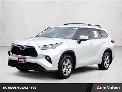Used 2022 Toyota Highlander LE