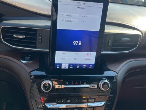 Used 2023 Ford Explorer King Ranch w/ Technology Package image 11