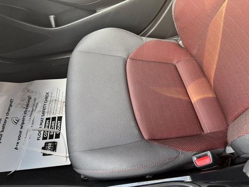 Used 2024 Toyota Corolla SE image 28