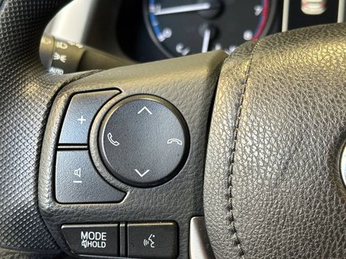 Certified 2017 Toyota RAV4 LE w/ Carpet Mat Package FWD image 28