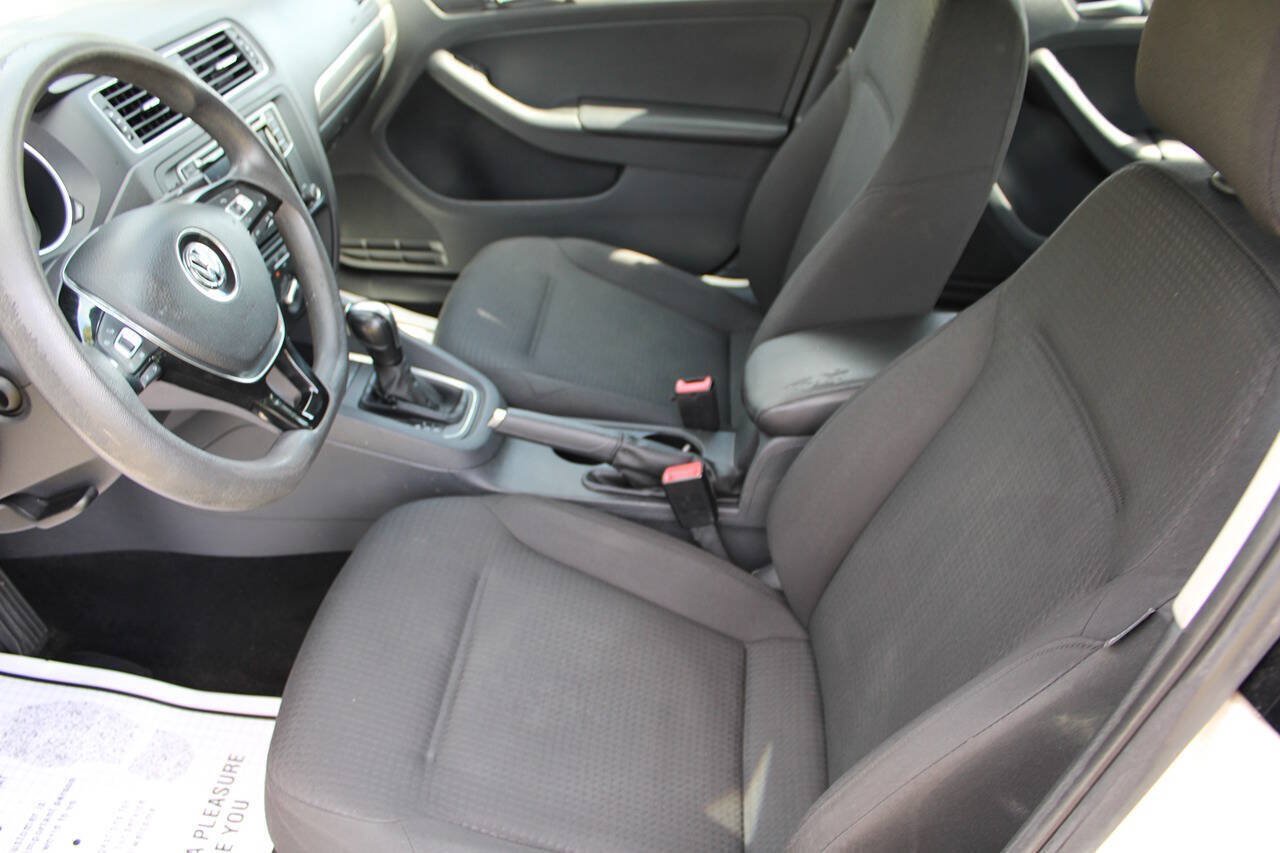 Used 2016 Volkswagen Jetta SE FWD image 20