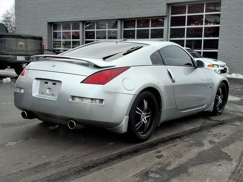 Used 2004 Nissan 350Z Touring w/ Cargo Convenience Pkg image 5