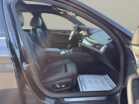 Used 2018 BMW 530i xDrive image 17